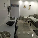 Blue Moon Apartment *