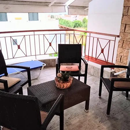 Blue Moon Nea Michaniona