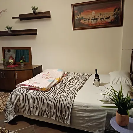 Blue Moon Michaniona