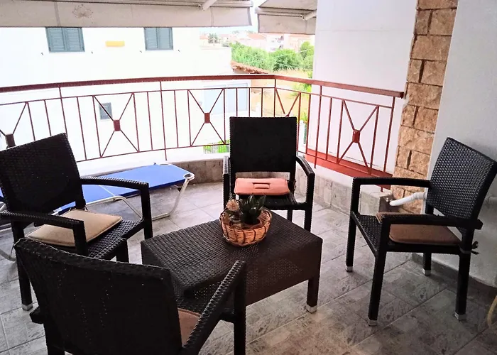 Blue Moon Nea Michaniona