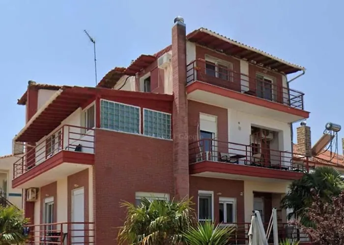 Blue Moon Nea Michaniona