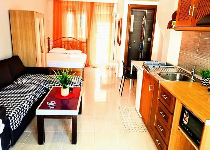 Blue Moon Nea Michaniona