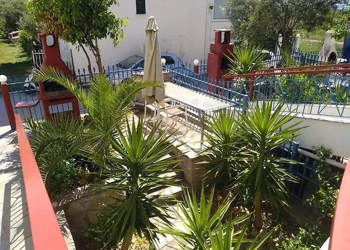 Blue Moon Nea Michaniona